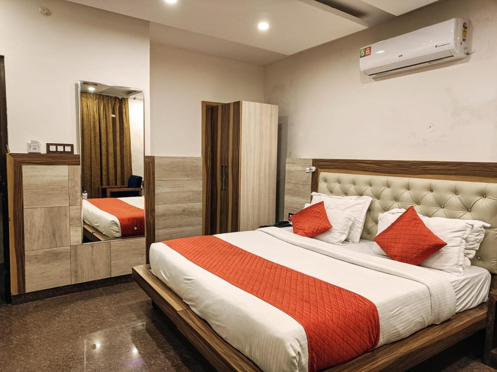 King Castle Mcleodganj-Centrally Heated And Air Cooled- Near Mall Road - Free Parking Dharamshala Exterior foto